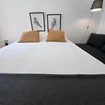 Castilho 63 Hostel & Suites