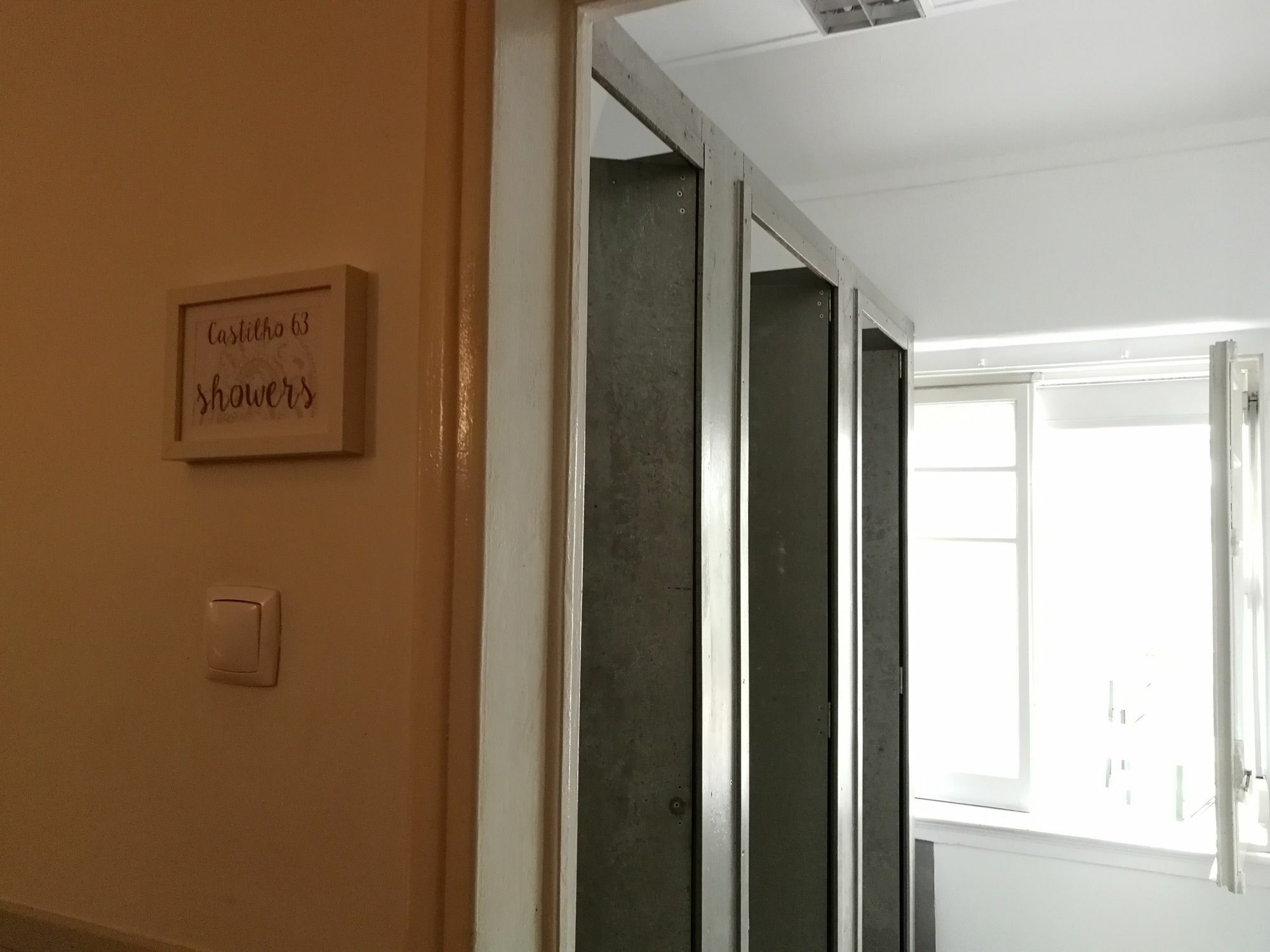 Auberge de jeunesse Castilho 63 & *