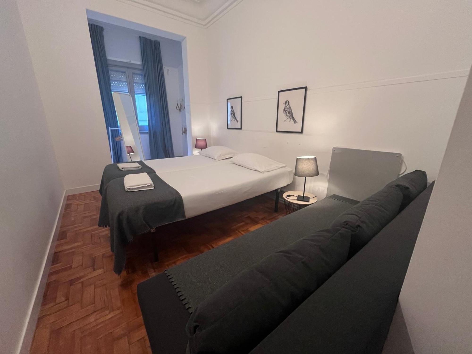Auberge de jeunesse Castilho 63 & *